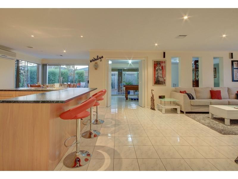 8 Parkvista Place, Berwick VIC 3806