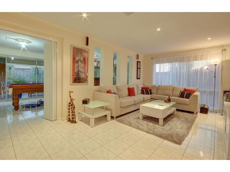 8 Parkvista Place, Berwick VIC 3806