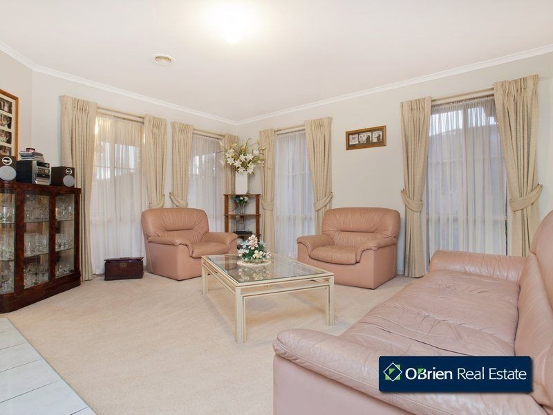 18 Filmer Crescent, Narre Warren South VIC 3805