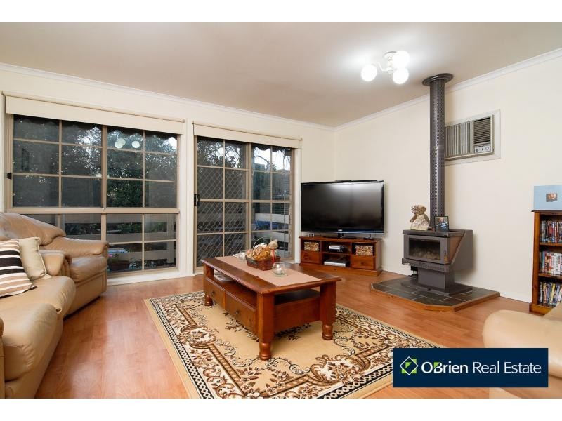 19 Van Der Haar Avenue, Berwick VIC 3806