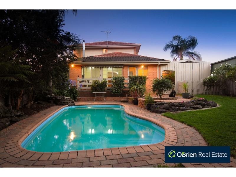 19 Van Der Haar Avenue, Berwick VIC 3806