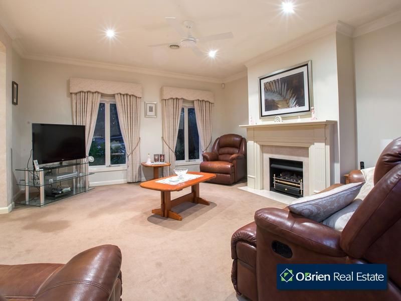 14 Cara Crescent, Berwick VIC 3806