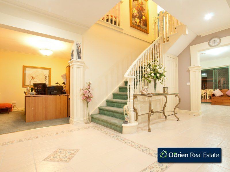 11 Gavinton Place, Berwick VIC 3806