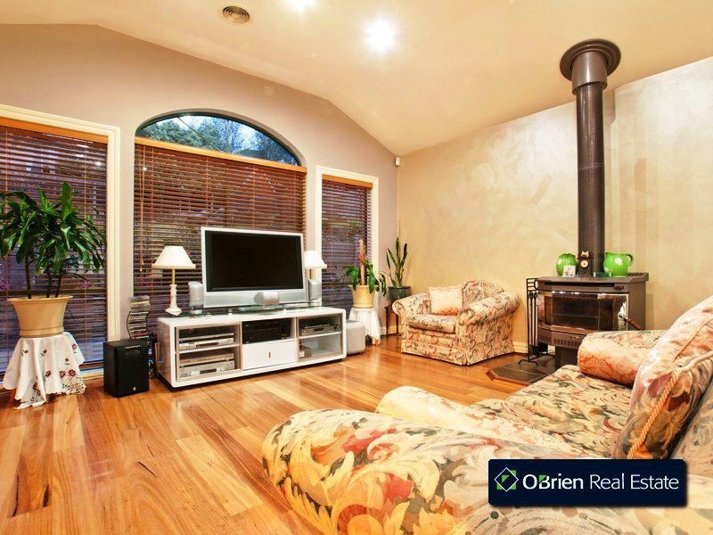 11 Gavinton Place, Berwick VIC 3806