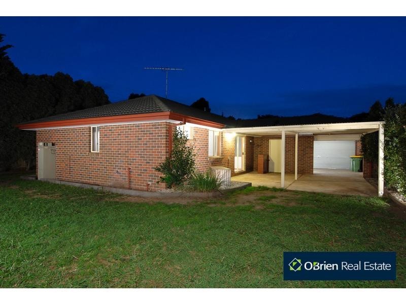23 Pommel Street, Pakenham VIC 3810