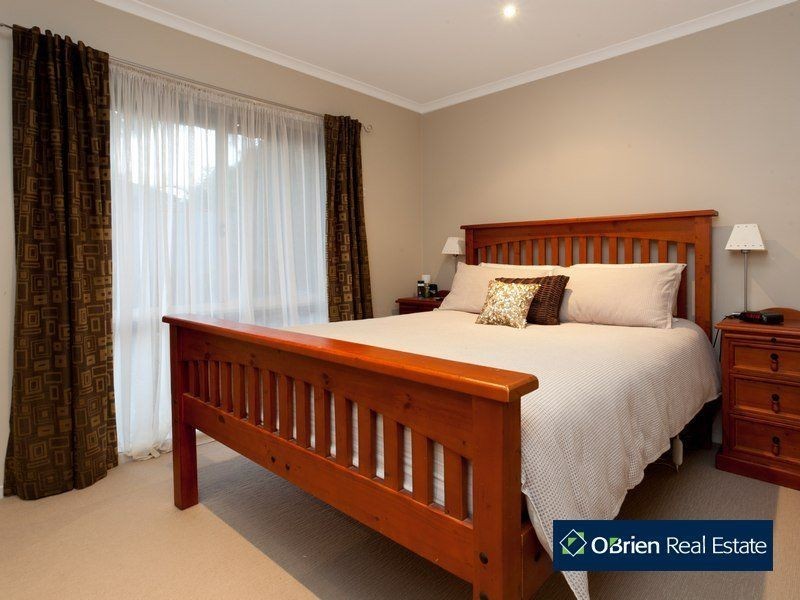 1/8 Palm Way, Narre Warren South VIC 3805