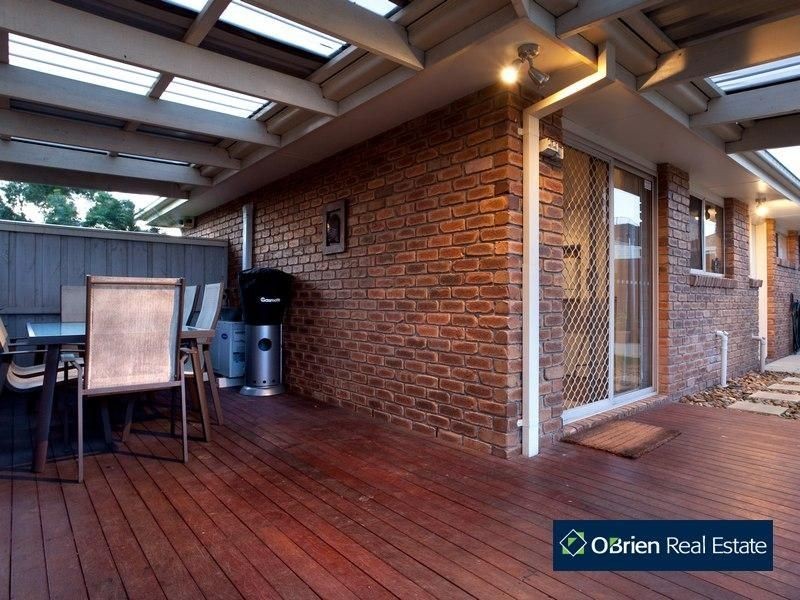 1/8 Palm Way, Narre Warren South VIC 3805