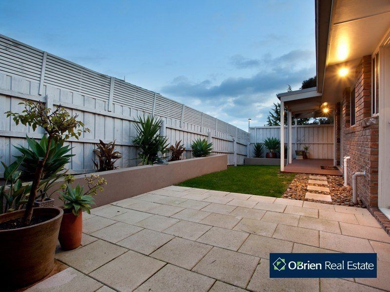 1/8 Palm Way, Narre Warren South VIC 3805