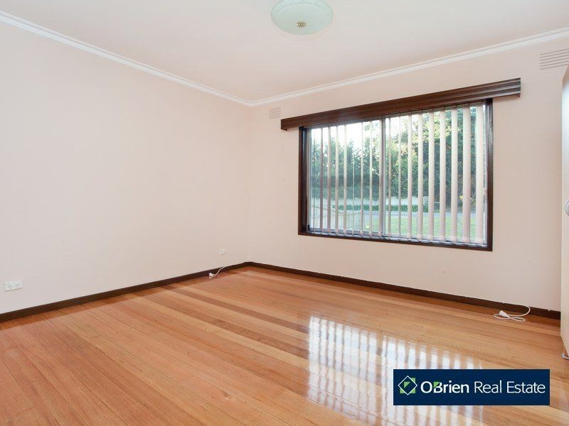 16 Finsbury Road, Devon Meadows VIC 3977