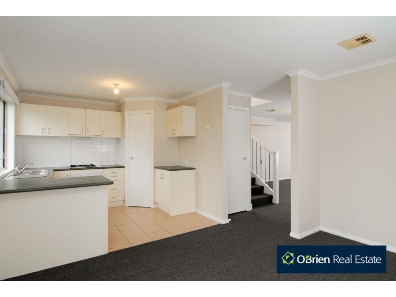 8 Wattlebird Court, Narre Warren VIC 3805