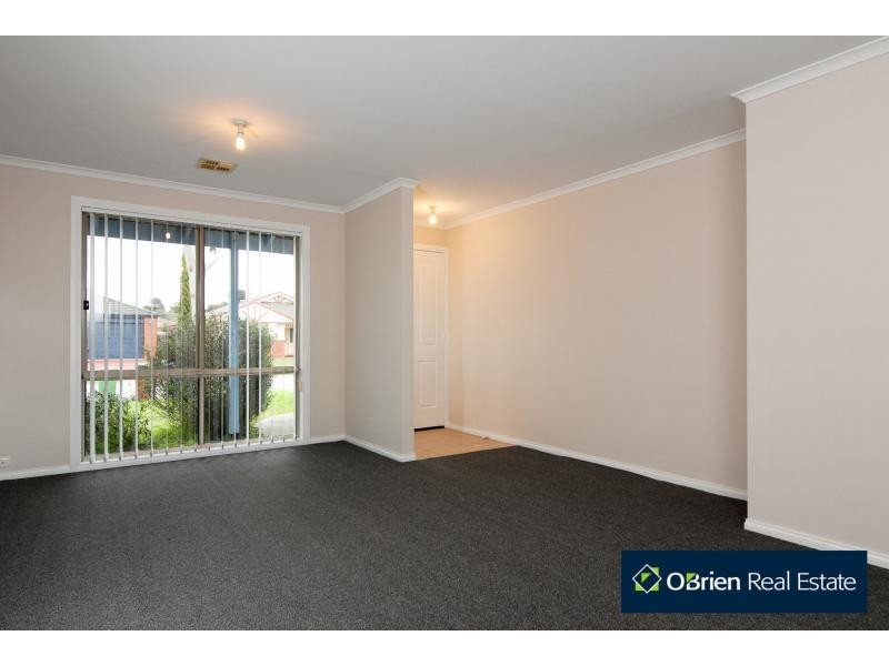 8 Wattlebird Court, Narre Warren VIC 3805