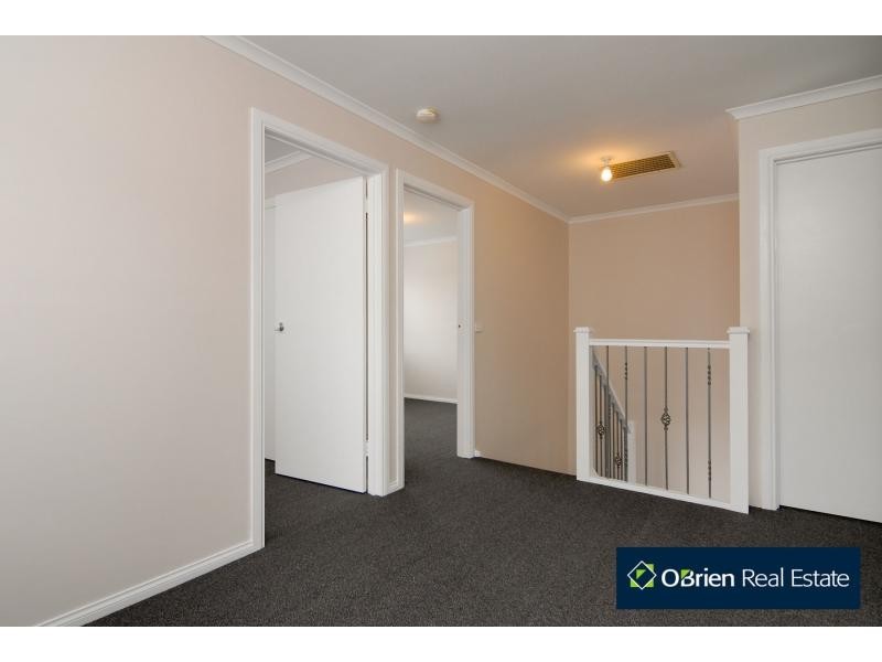 8 Wattlebird Court, Narre Warren VIC 3805