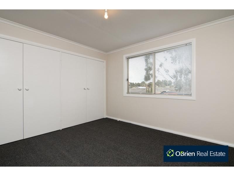 8 Wattlebird Court, Narre Warren VIC 3805