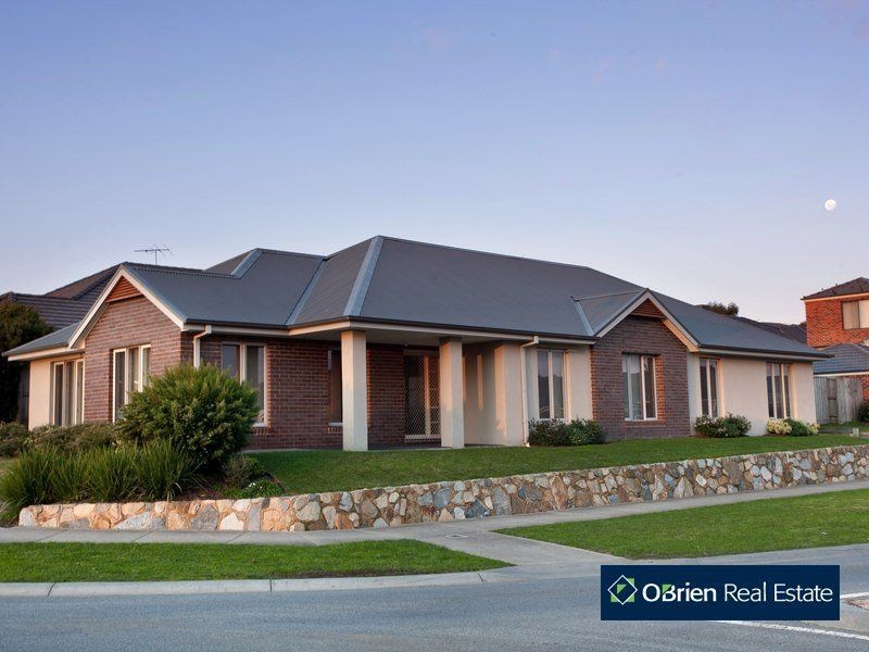 69 Viewgrand Drive, Berwick VIC 3806