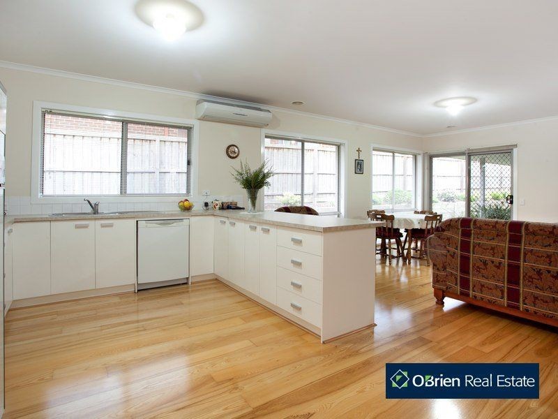 69 Viewgrand Drive, Berwick VIC 3806