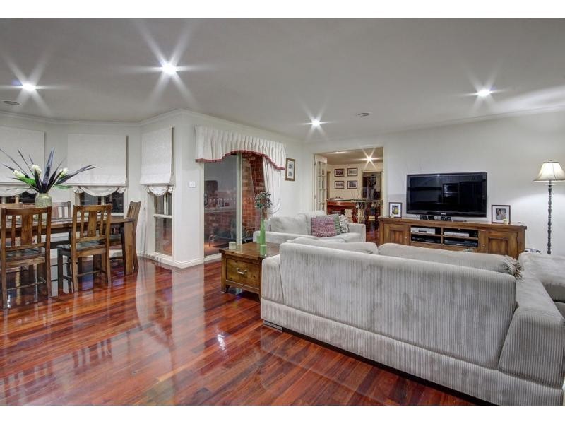 11 Padstow Court, Narre Warren South VIC 3805