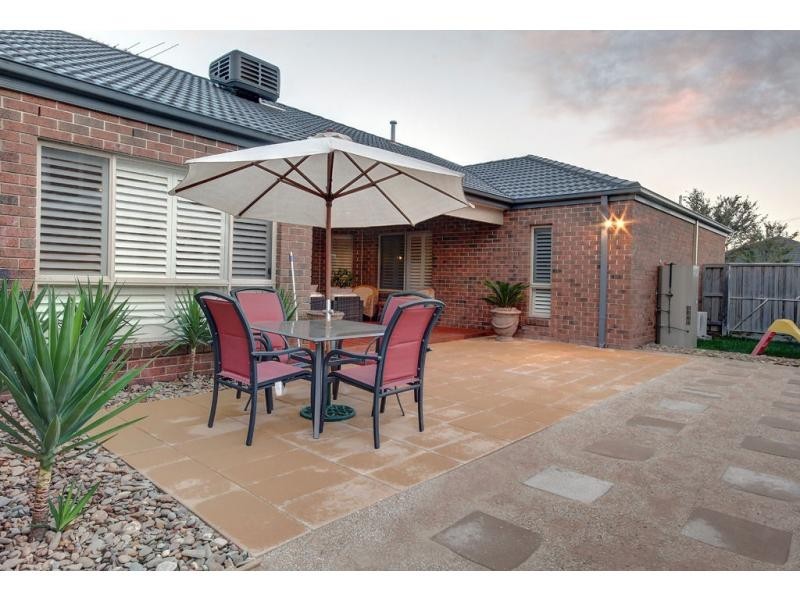 12 Montmorency Avenue, Berwick VIC 3806