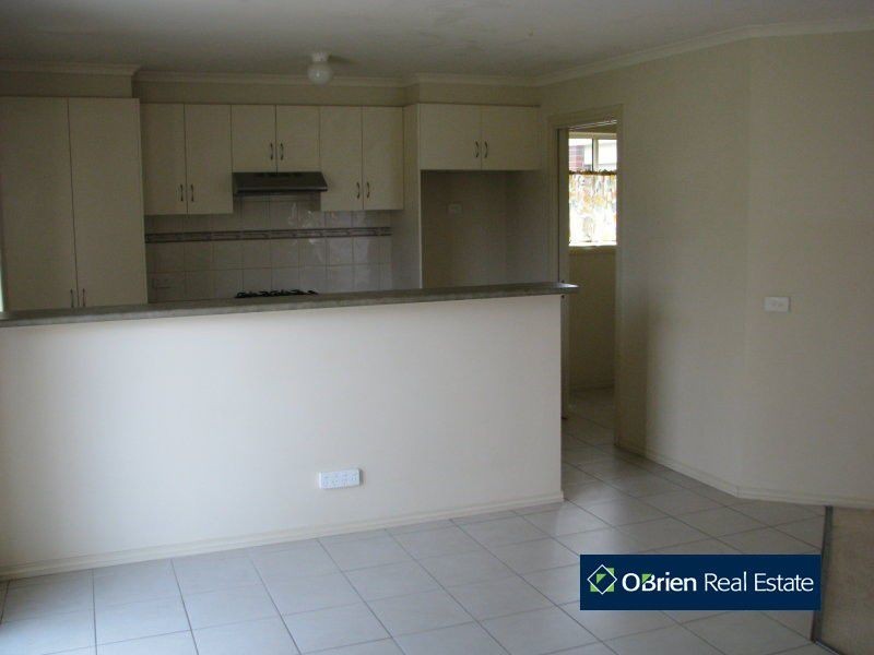 14 Wakenshaw Crescent, Pakenham VIC 3810