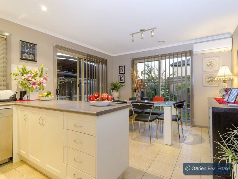 27 Boston Court, Narre Warren VIC 3805