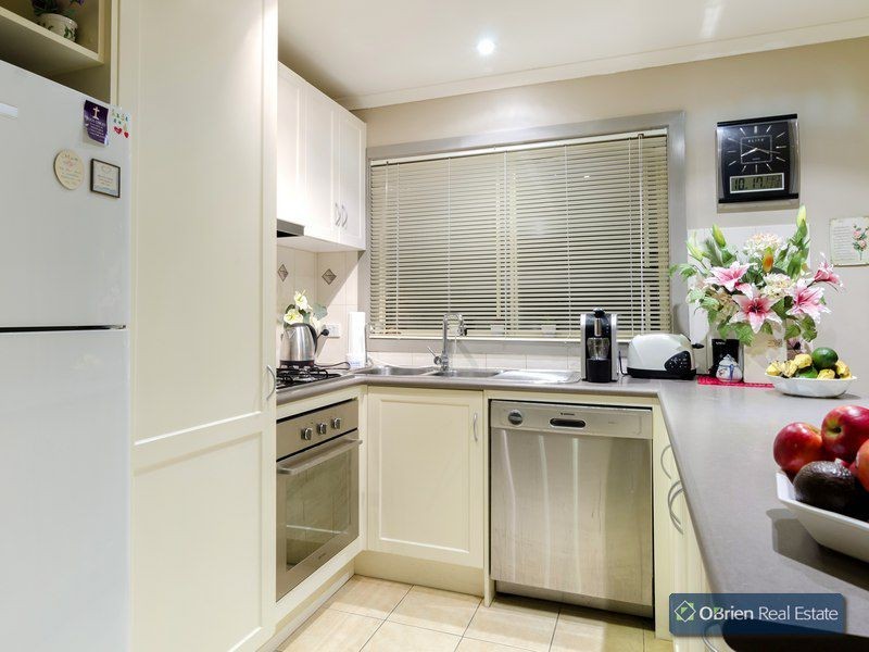 27 Boston Court, Narre Warren VIC 3805