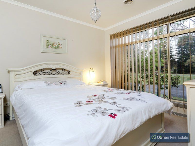 27 Boston Court, Narre Warren VIC 3805