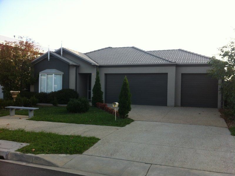 12 Botanic Drive, Pakenham VIC 3810
