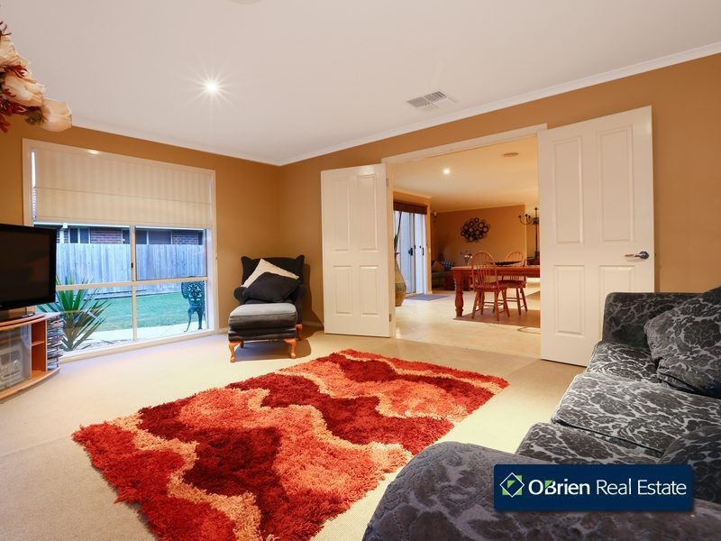 39 Fieldstone Boulevard, Beaconsfield VIC 3807