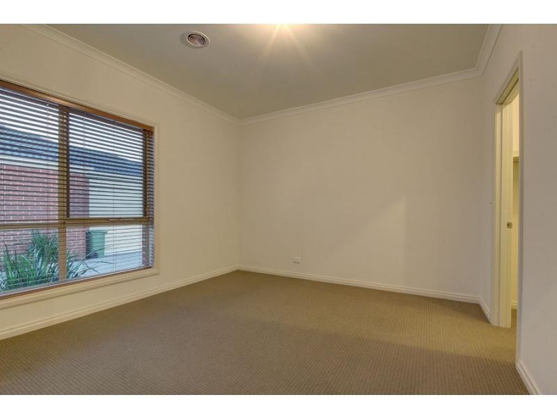5/42 Inglis Road, Berwick VIC 3806