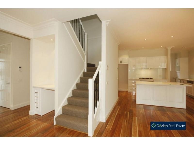 9 Avard Court, Berwick VIC 3806