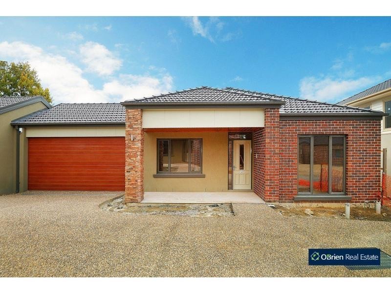 Unit 4/14-16 Avard Court, Berwick VIC 3806