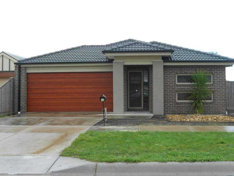 12 Arden Avenue, Pakenham VIC 3810