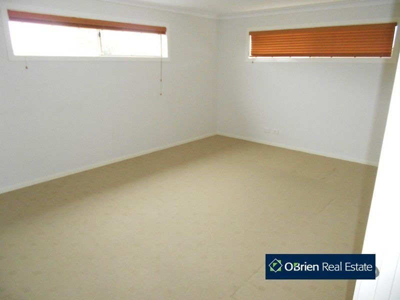 12 Arden Avenue, Pakenham VIC 3810