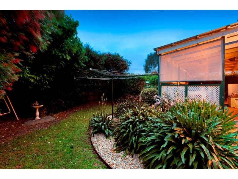 19 Scenic Drive, Beaconsfield VIC 3807