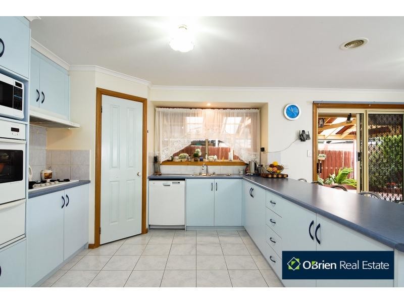 14 Gull Way, Narre Warren South VIC 3805