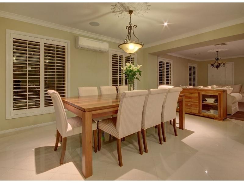 36 Lakeside Drive, Berwick VIC 3806