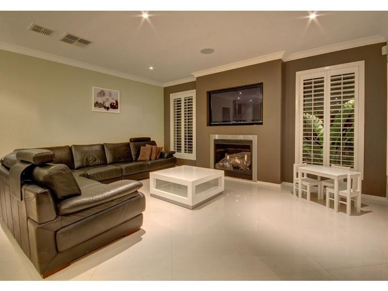 36 Lakeside Drive, Berwick VIC 3806