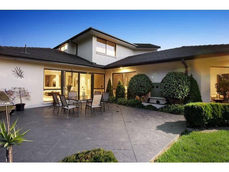 210 Kenilworth Avenue, Beaconsfield VIC 3807