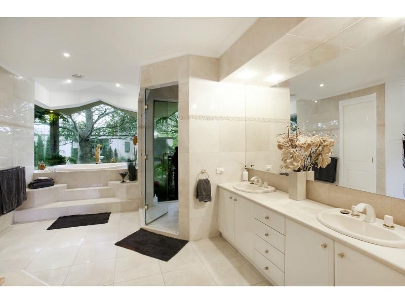 210 Kenilworth Avenue, Beaconsfield VIC 3807