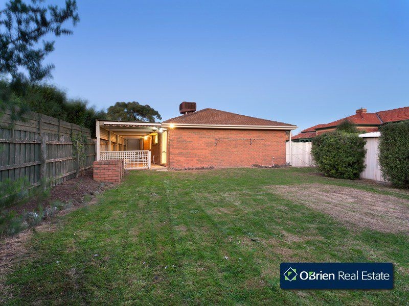 3 Debanne Court, Narre Warren VIC 3805