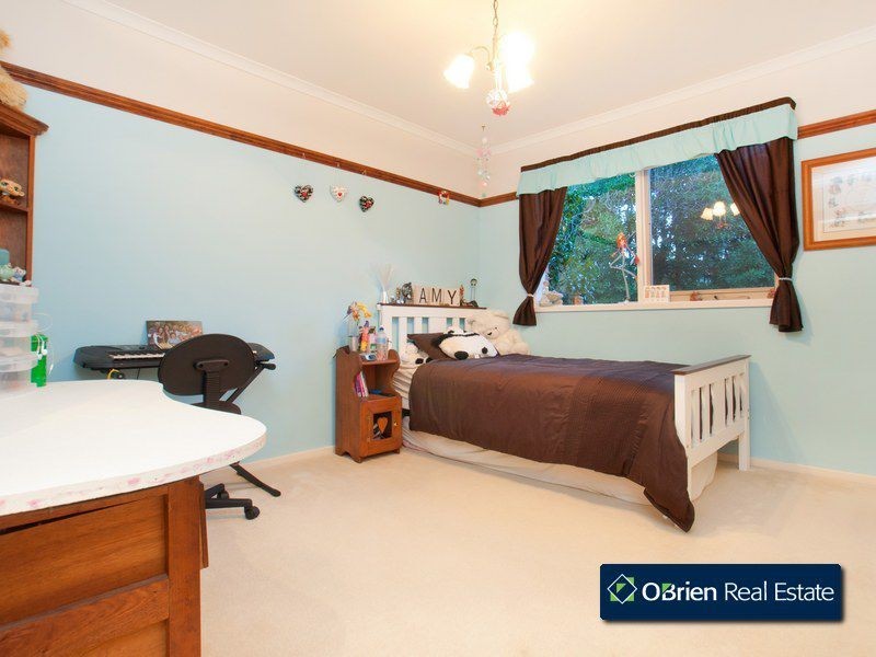 5 Kuranda Crescent, Berwick VIC 3806