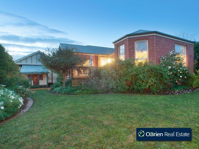 5 Kuranda Crescent, Berwick VIC 3806
