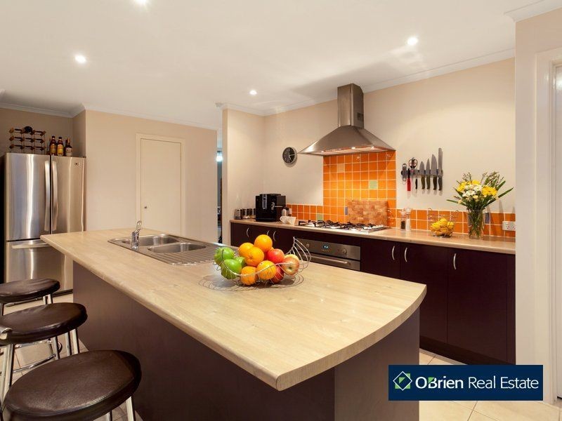 6 Harford Close, Lynbrook VIC 3975