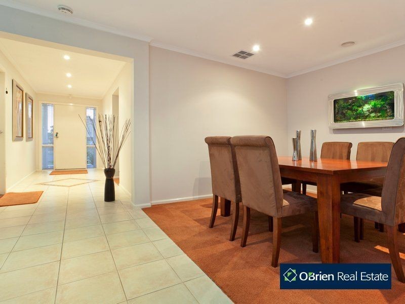 6 Harford Close, Lynbrook VIC 3975