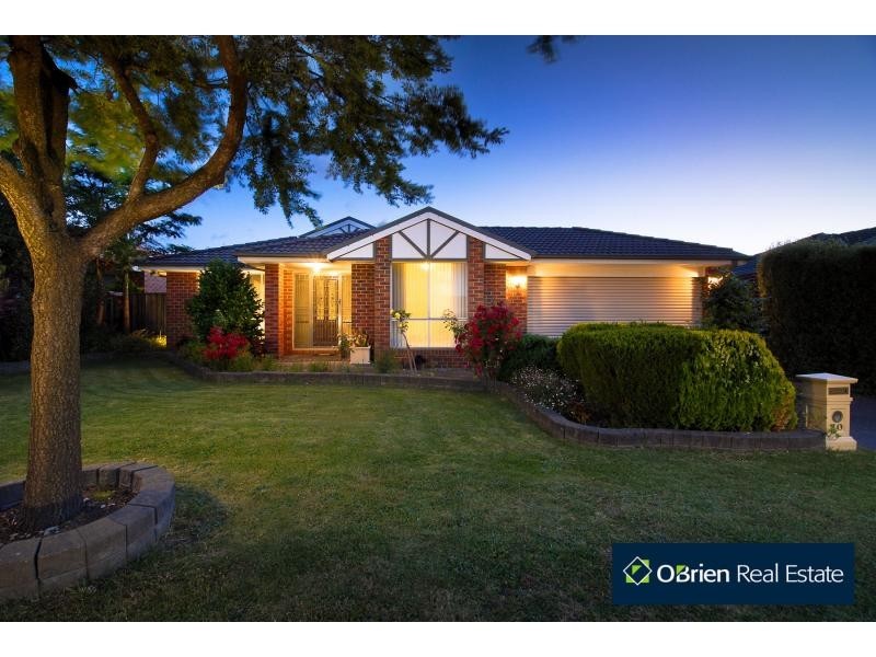 10 Warwick Court, Berwick VIC 3806