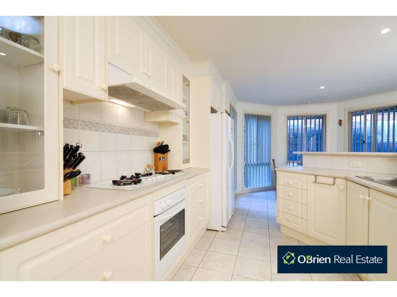 10 Warwick Court, Berwick VIC 3806