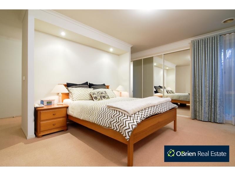 10 Warwick Court, Berwick VIC 3806