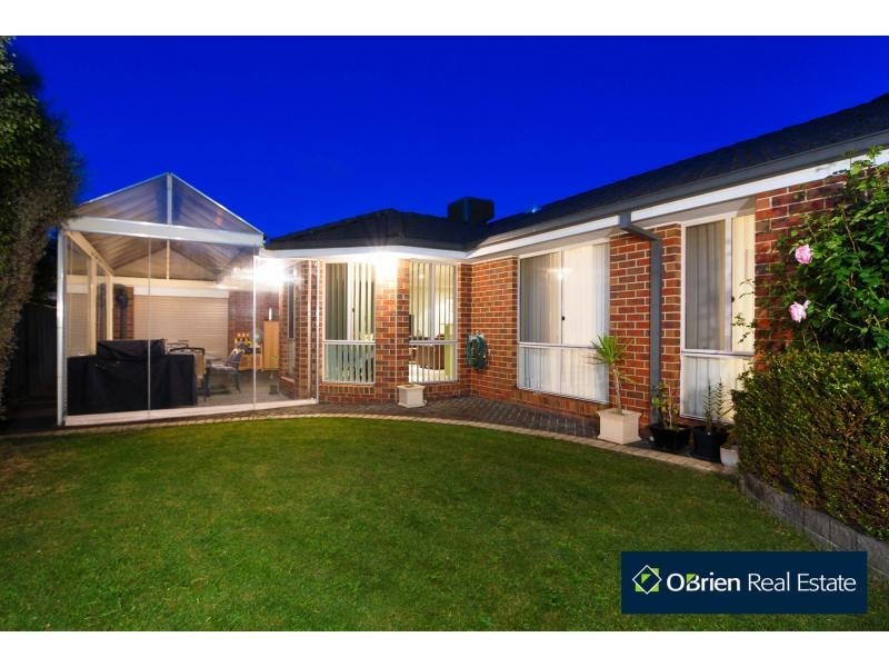 10 Warwick Court, Berwick VIC 3806