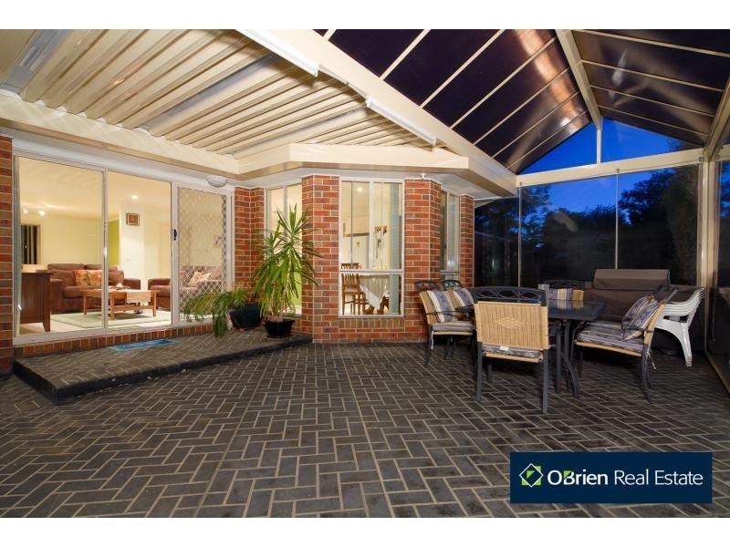 10 Warwick Court, Berwick VIC 3806