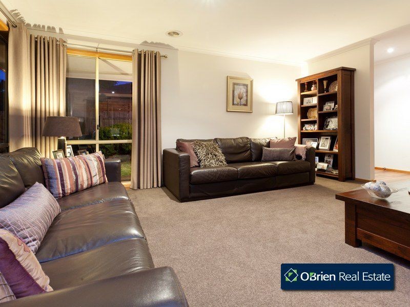 9 Rupertswood Rise, Narre Warren South VIC 3805