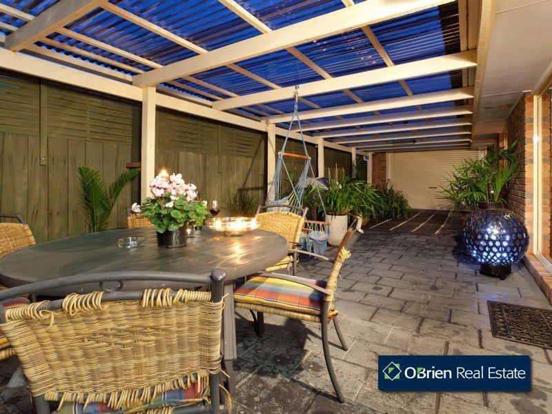 9 Rupertswood Rise, Narre Warren South VIC 3805